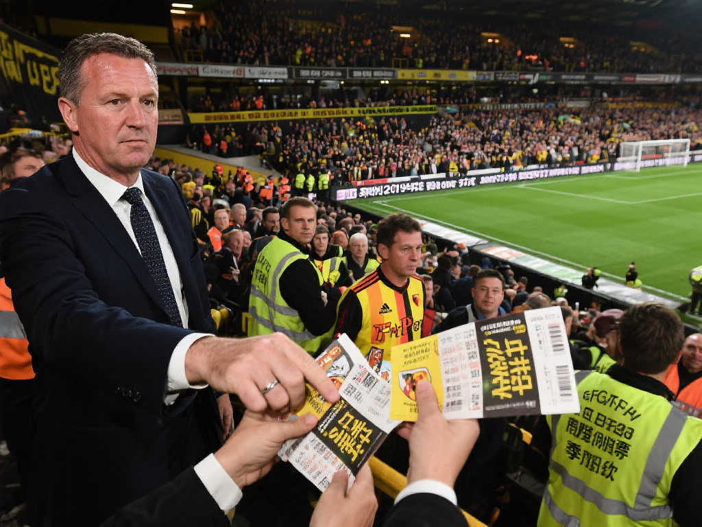 切尔西球迷组织指控俱乐部主席涉嫌非法票务交易,投诉至英超 切尔西球迷组织指控俱乐部主席涉嫌非法票务交易,投诉至英超